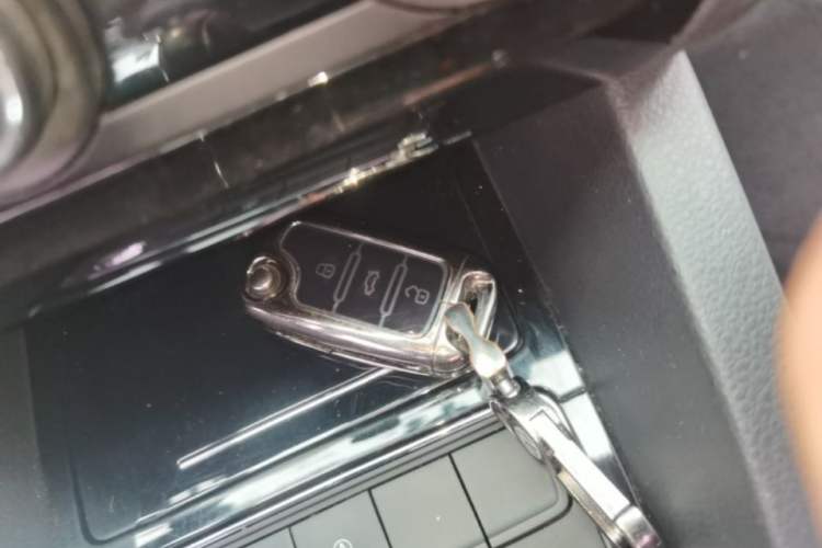 Used Volkswagen Sagitar 2018 280TSI DSG Ignite Edition Vehicle Key