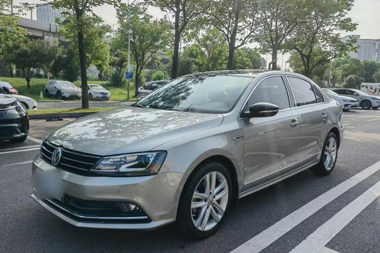 Used Volkswagen Sagitar 2018 280TSI DSG Luxury Model Guazi used car, China used car export, Used car for sale, Used  cars, Cheapest cars for sale