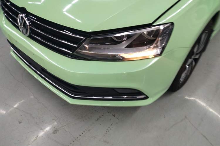 Used Volkswagen Sagitar 2018 1.6L Automatic Comfort Model Left Front Headlight