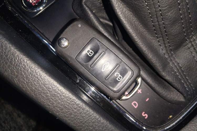 Used Volkswagen Sagitar 2018 1.6L Automatic Comfort Model Vehicle Key