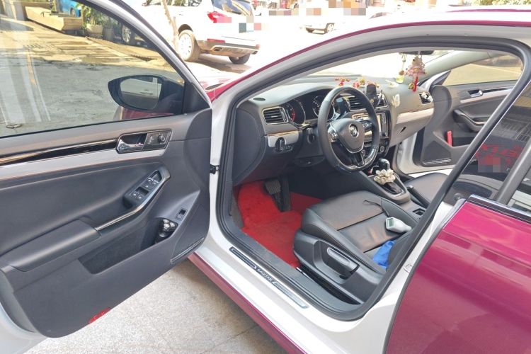 Used Volkswagen Sagitar 2018 1.6L Automatic Comfort Model Driver Seat