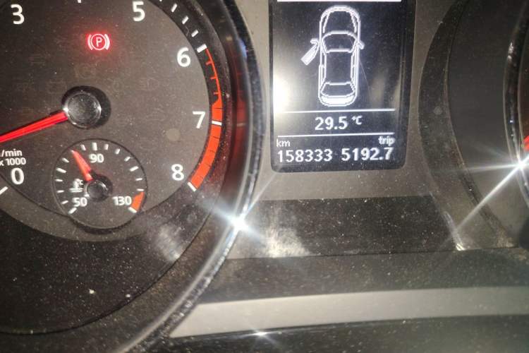 Used Volkswagen Sagitar 2018 280TSI DSG Comfort Model Odometer Close Up