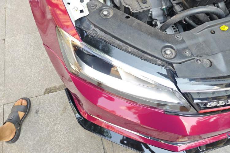 Used Volkswagen Sagitar 2018 1.6L Automatic Comfort Model Right Front Headlight