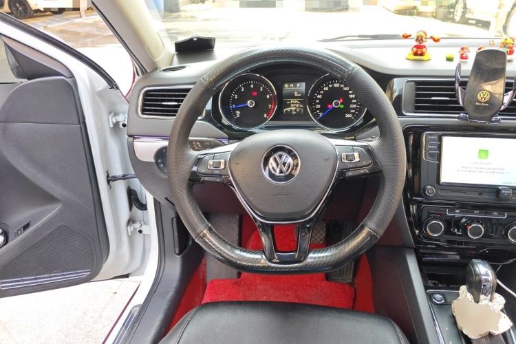 Used Volkswagen Sagitar 2018 1.6L Automatic Comfort Model Steering Wheel