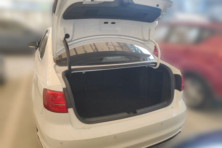 Used Volkswagen Sagitar 2018 280TSI DSG Ignite Edition Trunk