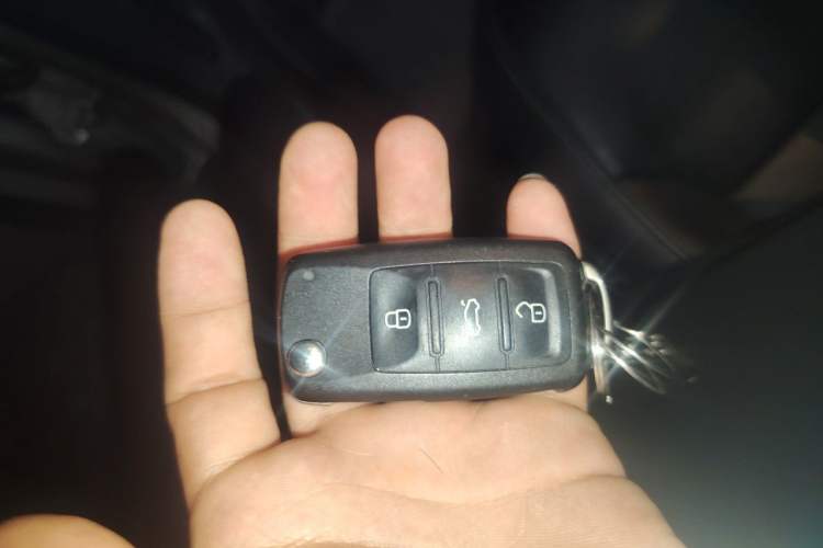 Used Volkswagen Sagitar 2018 280TSI DSG Comfort Model Vehicle Key