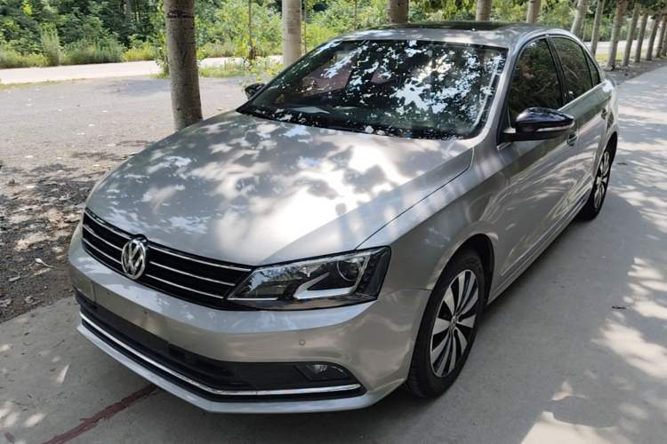 Used Volkswagen Sagitar 2018 280TSI DSG Comfort Model Guazi used car, China used car export, Used car for sale, Used  cars, Cheapest cars for sale