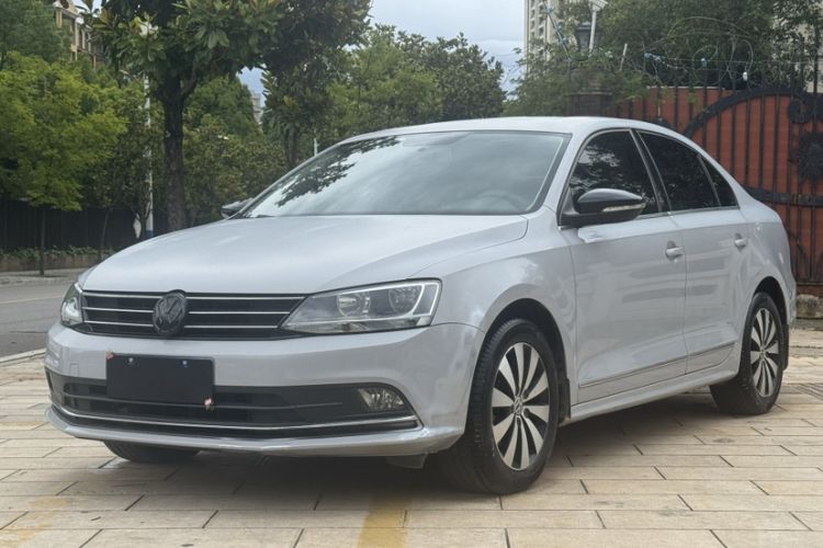 Used Volkswagen Sagitar 2018 280TSI DSG Comfort Model Guazi used car, China used car export, Used car for sale, Used  cars, Cheapest cars for sale