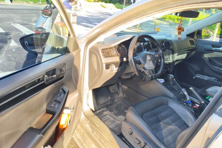 Used Volkswagen Sagitar 2018 280TSI DSG Luxury Model Driver Seat