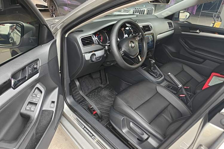 Used Volkswagen Sagitar 2018 280TSI DSG Comfort Model Driver Seat