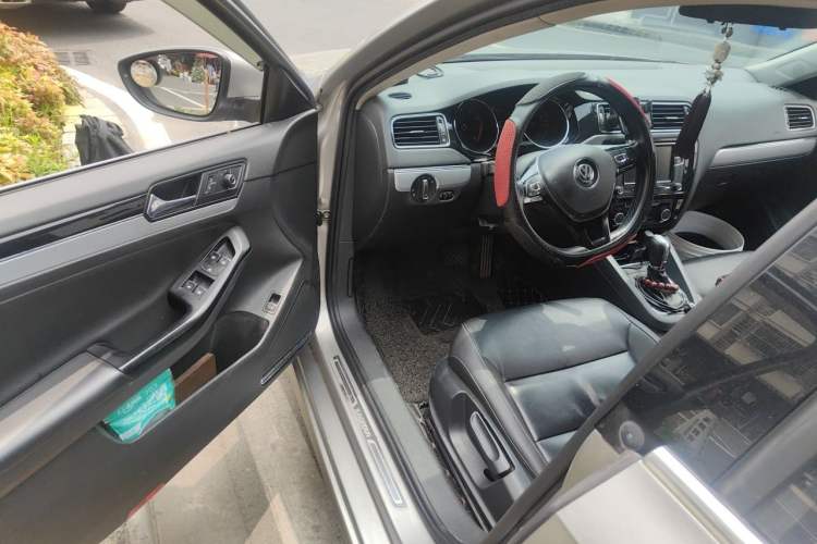 Used Volkswagen Sagitar 2018 1.6L Automatic Comfort Model Driver Seat