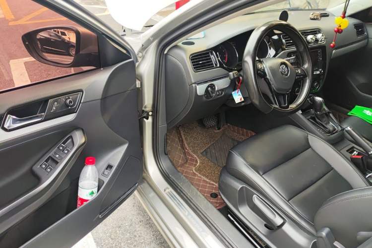 Used Volkswagen Sagitar 2018 1.6L Automatic Comfort Model Driver Seat