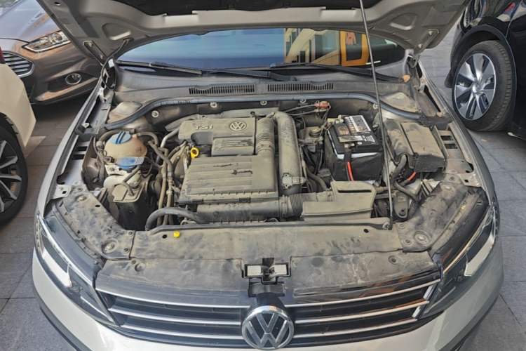 Used Volkswagen Sagitar 2018 280TSI DSG Ignite Edition Engine Bay