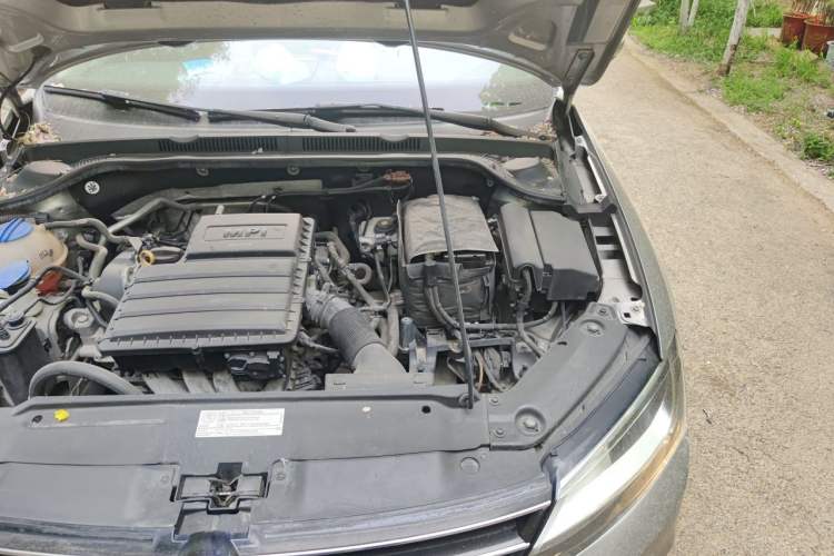 Used Volkswagen Sagitar 2018 1.6L Automatic Comfort Model Engine Bay Left