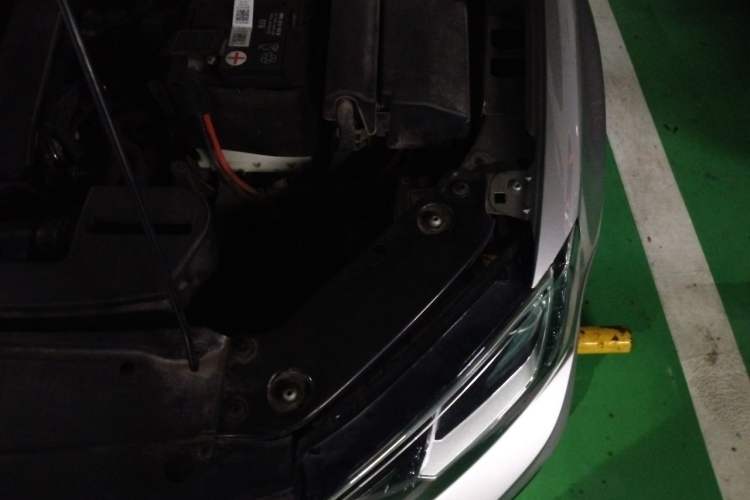 Used Volkswagen Sagitar 2018 280TSI DSG Ignite Edition Engine Bay Left