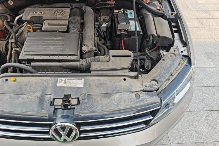 Used Volkswagen Sagitar 2018 280TSI DSG Luxury Model Engine Bay Left