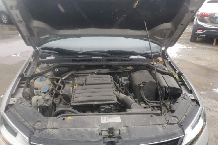 Used Volkswagen Sagitar 2018 1.6L Automatic Comfort Model Engine Bay