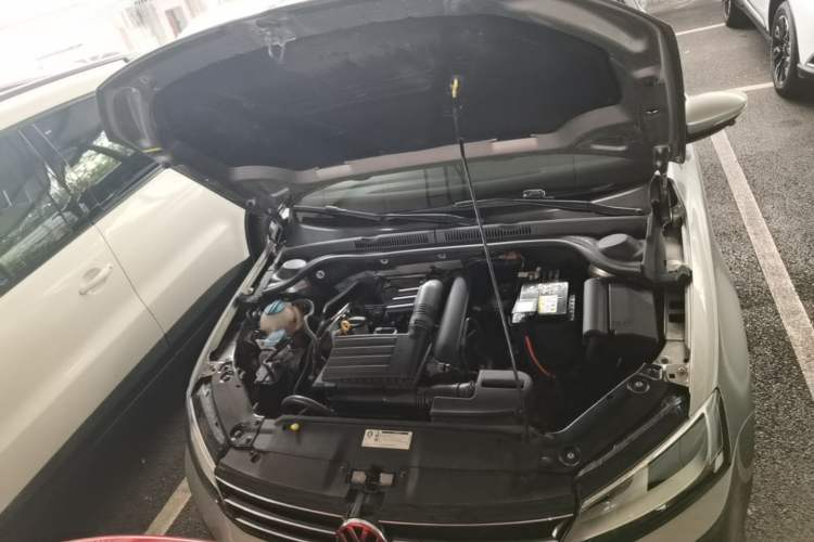 Used Volkswagen Sagitar 2018 180TSI DSG Prestige Edition Engine Bay