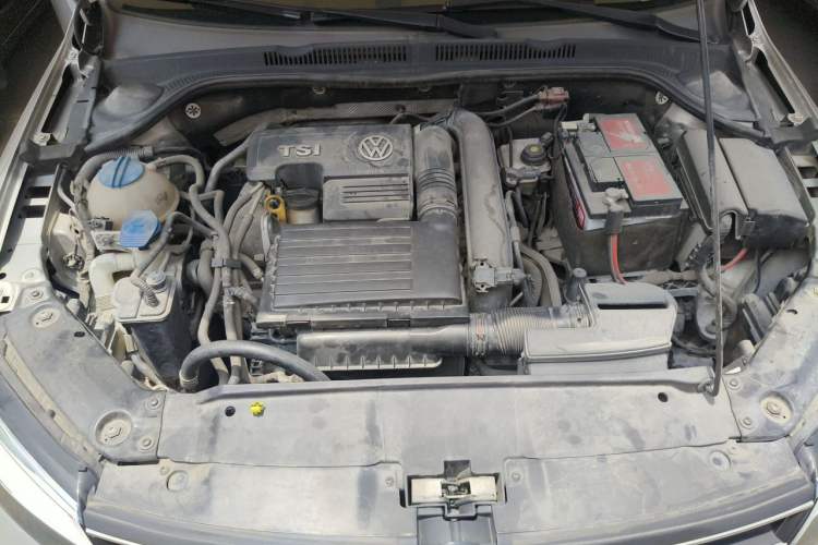 Used Volkswagen Sagitar 2018 180TSI DSG Prestige Edition Engine Bay