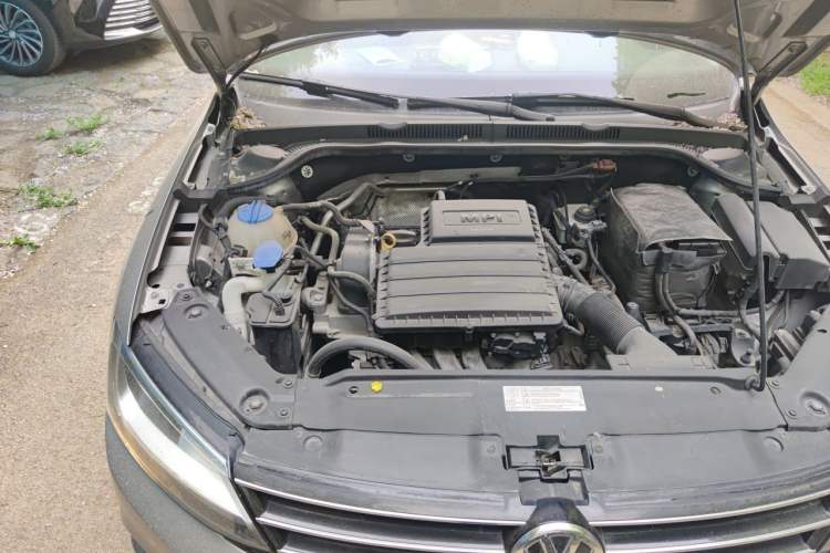 Used Volkswagen Sagitar 2018 1.6L Automatic Comfort Model Engine Bay Right