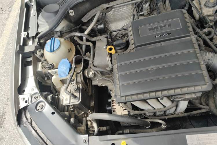 Used Volkswagen Sagitar 2018 1.6L Automatic Comfort Model Engine Bay Right
