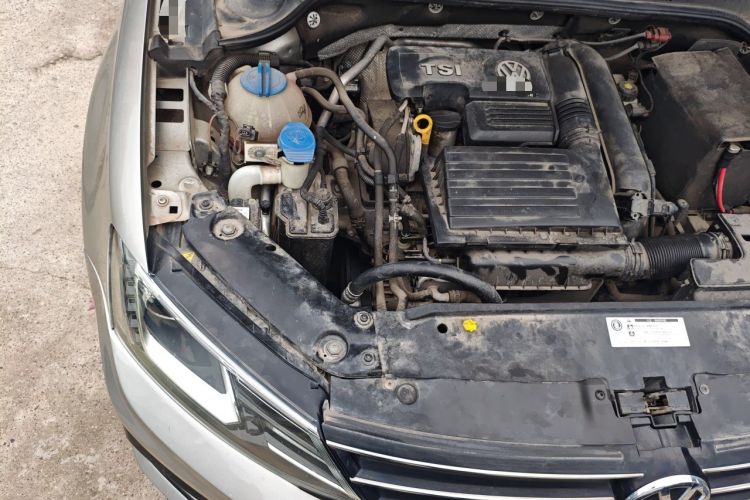Used Volkswagen Sagitar 2018 280TSI DSG Ignite Edition Engine Bay Right