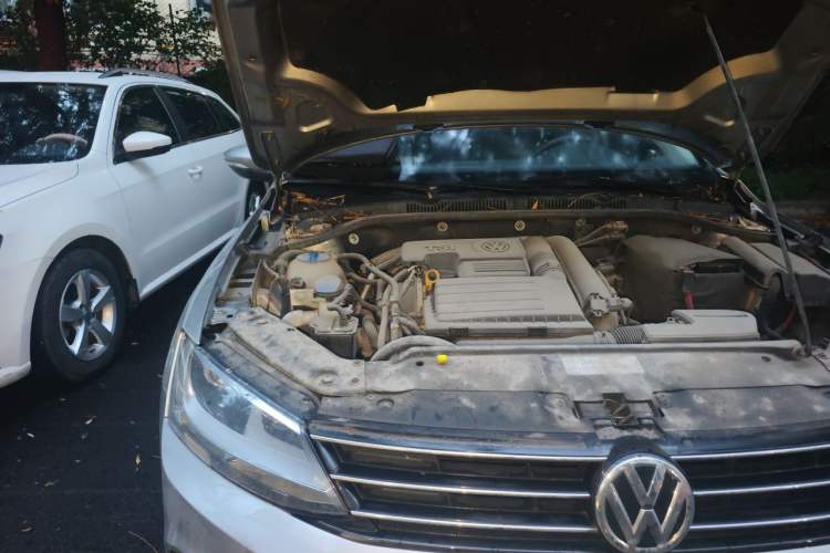 Used Volkswagen Sagitar 2018 280TSI DSG Comfort Model Engine Bay Right