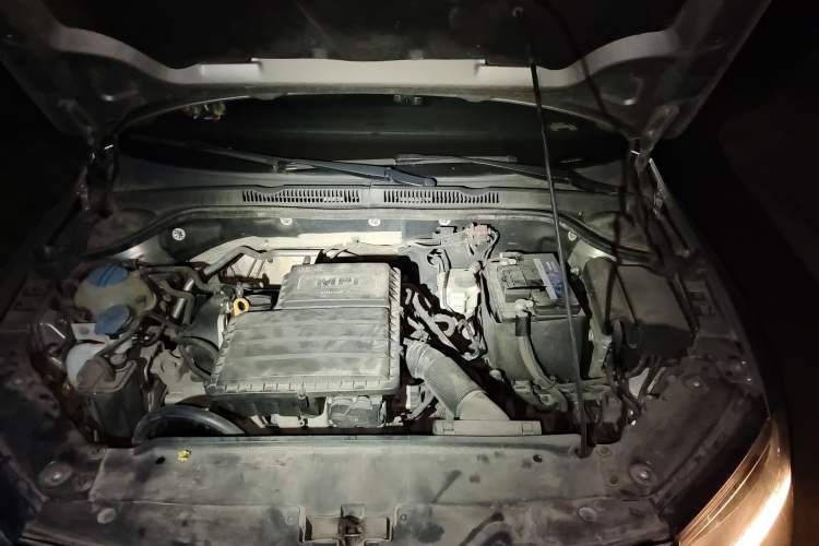 Used Volkswagen Sagitar 2018 1.6L Manual Comfort Model Engine Bay