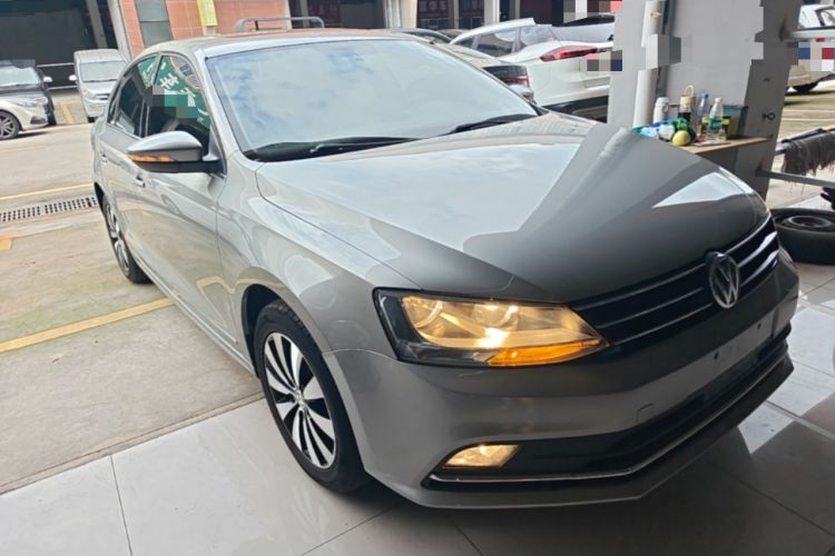 Used Volkswagen Sagitar 2018 280TSI DSG Comfort Model Front Right 45 Deg