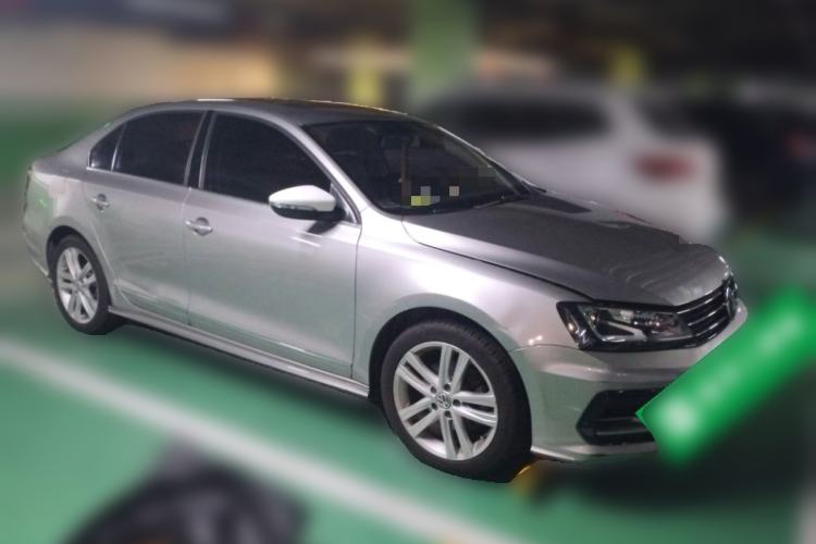 Used Volkswagen Sagitar 2018 280TSI DSG Ignite Edition Front Right 45 Deg