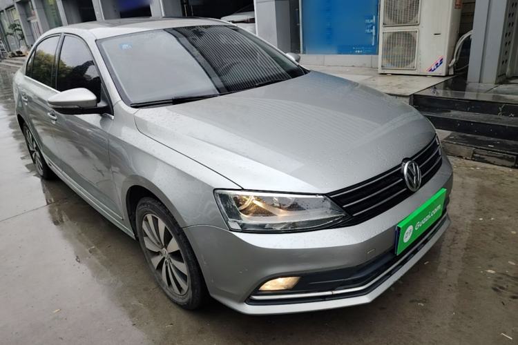 Used Volkswagen Sagitar 2018 280TSI DSG Comfort Model Front Right 45 Deg
