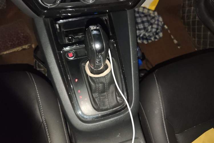 Used Volkswagen Sagitar 2018 280TSI DSG Ignite Edition Gear Lever