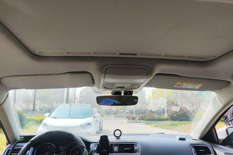 Used Volkswagen Sagitar 2018 1.6L Automatic Comfort Model Headliner