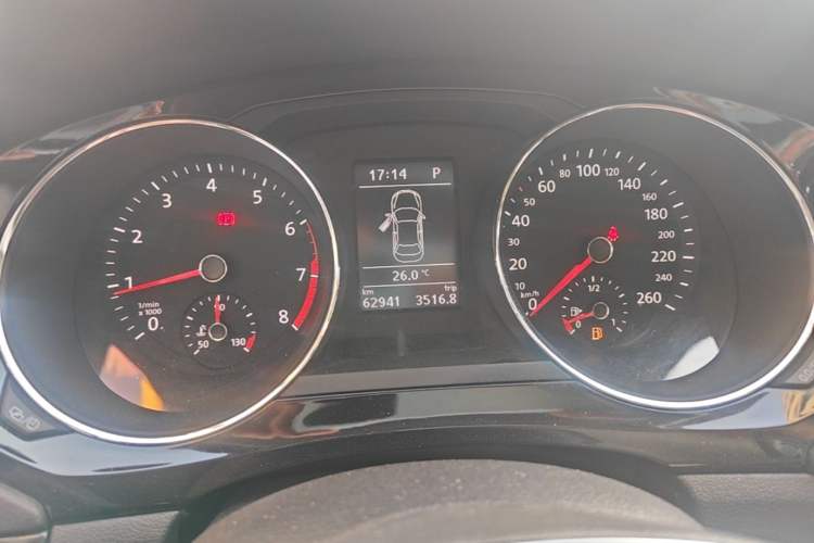 Used Volkswagen Sagitar 2018 280TSI DSG Ignite Edition Instrument Cluster