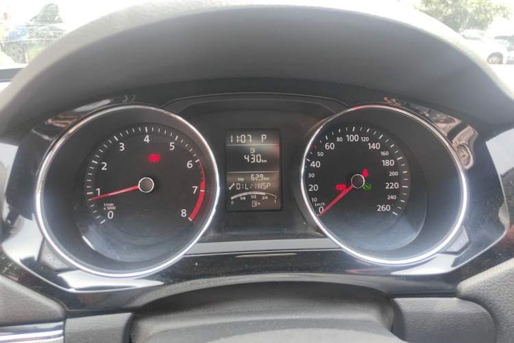 Used Volkswagen Sagitar 2018 1.6L Automatic Comfort Model Instrument Cluster