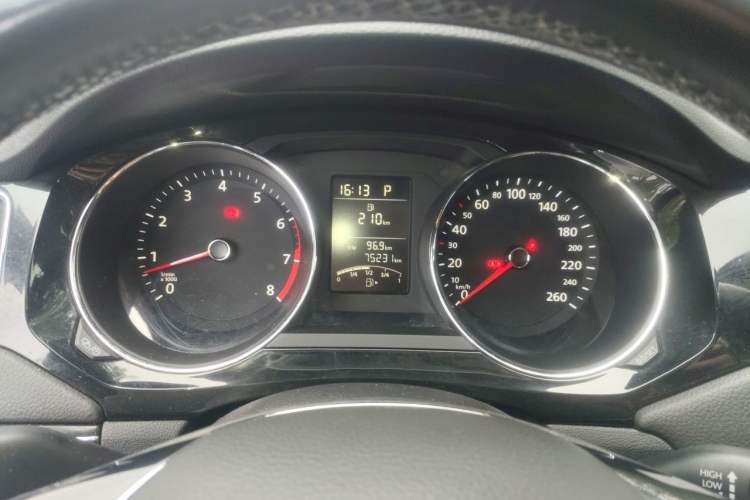 Used Volkswagen Sagitar 2018 1.6L Automatic Comfort Model Instrument Cluster