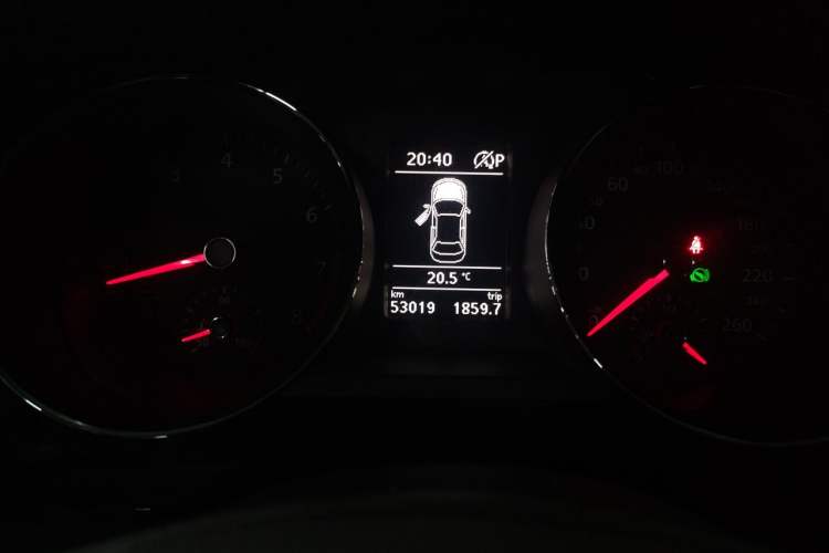 Used Volkswagen Sagitar 2018 280TSI DSG Ignite Edition Instrument Cluster