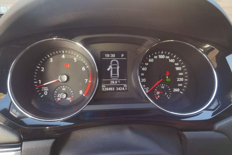 Used Volkswagen Sagitar 2018 280TSI DSG Ignite Edition Instrument Cluster