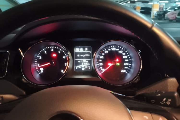 Used Volkswagen Sagitar 2018 1.6L Automatic Comfort Model Instrument Cluster