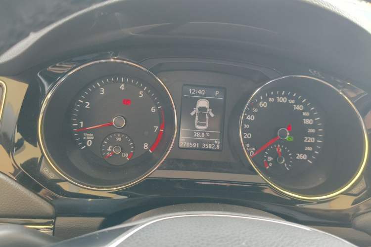 Used Volkswagen Sagitar 2018 180TSI DSG Prestige Edition Instrument Cluster