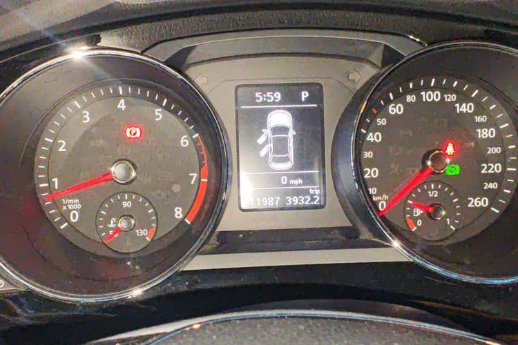 Used Volkswagen Sagitar 2018 280TSI DSG Comfort Model Instrument Cluster