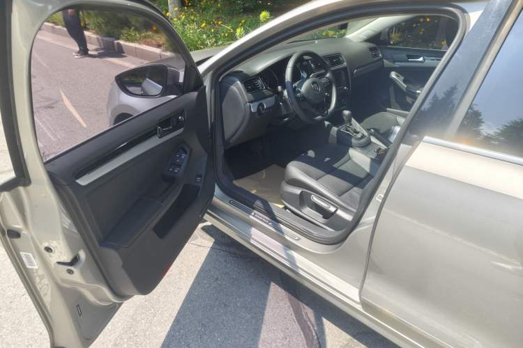 Used Volkswagen Sagitar 2018 280TSI DSG Comfort Model Interior 2