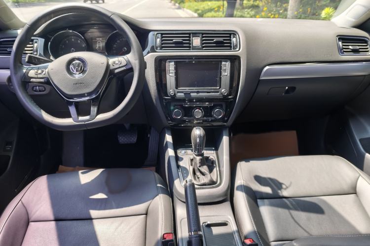 Used Volkswagen Sagitar 2018 280TSI DSG Comfort Model Interior 4