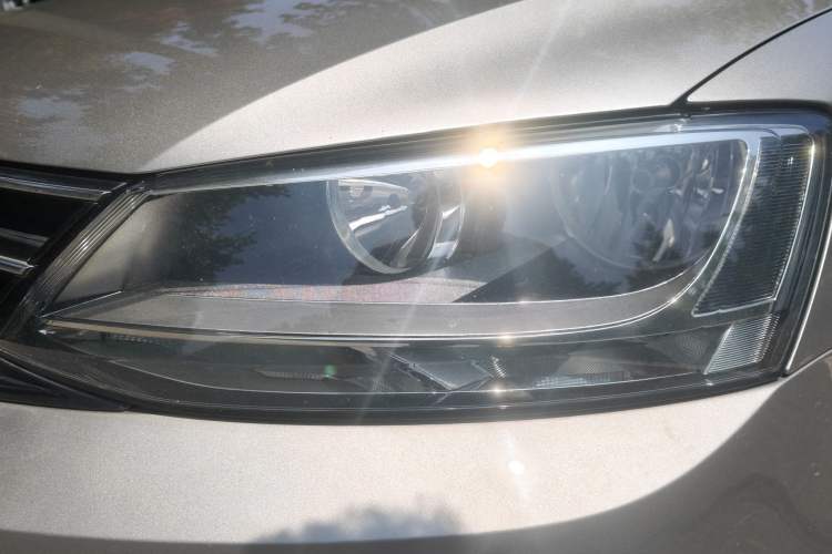 Used Volkswagen Sagitar 2018 280TSI DSG Comfort Model Left Front Headlight