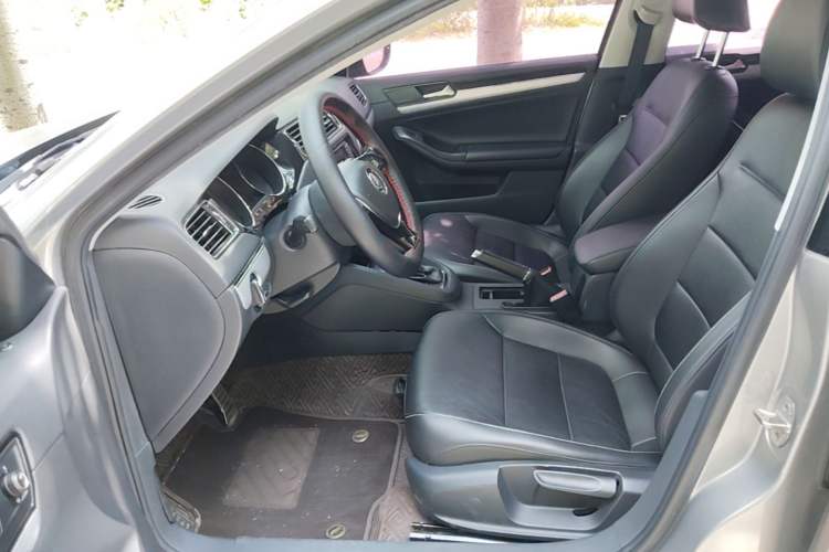 Used Volkswagen Sagitar 2018 280TSI DSG Comfort Model Left Front Seat