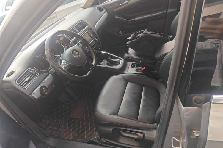 Used Volkswagen Sagitar 2018 280TSI DSG Ignite Edition Left Front Seat