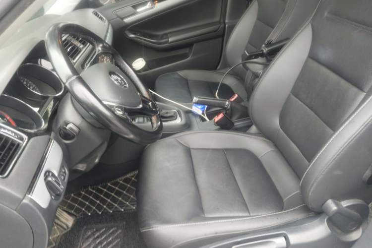 Used Volkswagen Sagitar 2018 1.6L Automatic Comfort Model Left Front Seat
