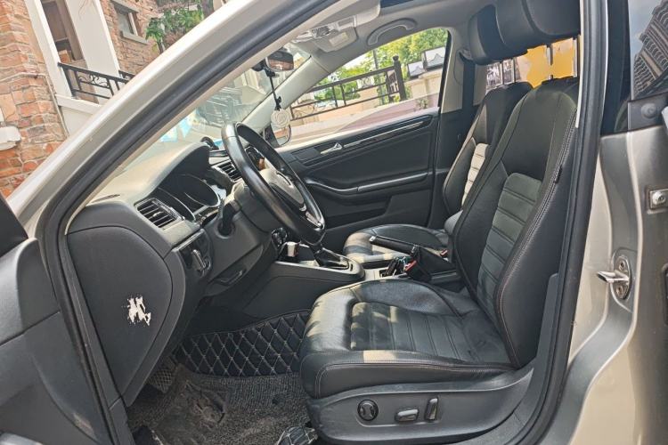 Used Volkswagen Sagitar 2018 280TSI DSG Luxury Model Left Front Seat