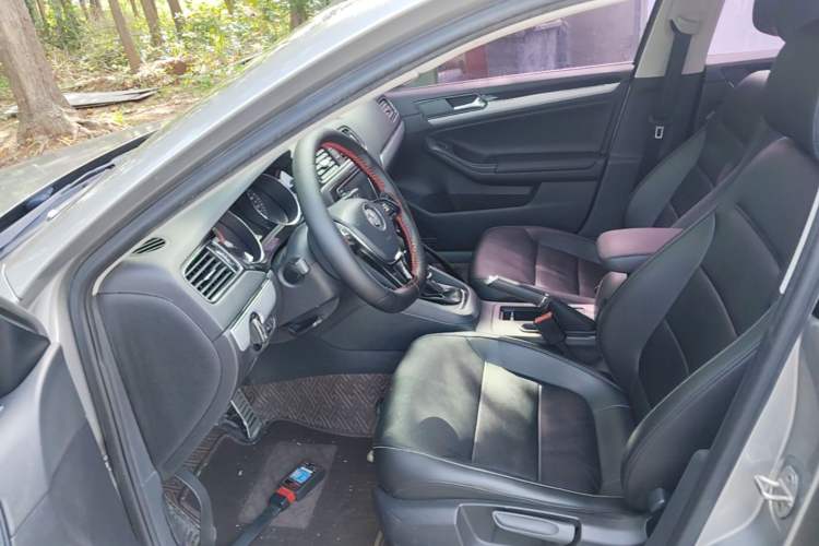Used Volkswagen Sagitar 2018 280TSI DSG Luxury Model Left Front Seat