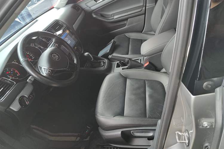 Used Volkswagen Sagitar 2018 280TSI DSG Ignite Edition Left Front Seat